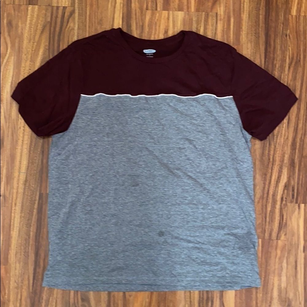 Old Navy Maroon & Grey Soft Wash Tee Mens Size Large
